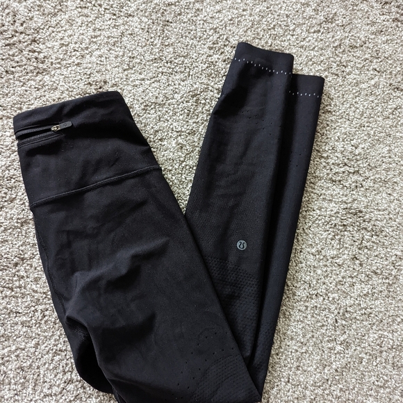 Lululemon Black Mesh HR Leggings - Picture 1 of 8
